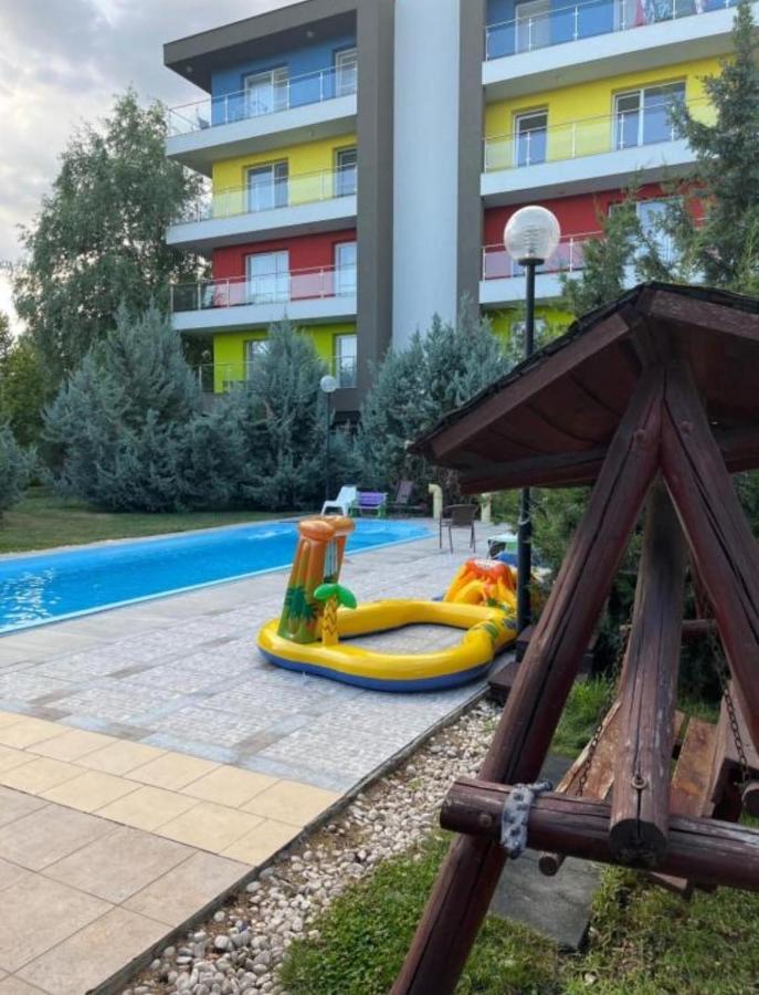 Tranzzit Airport Apartment II Отопени Экстерьер фото