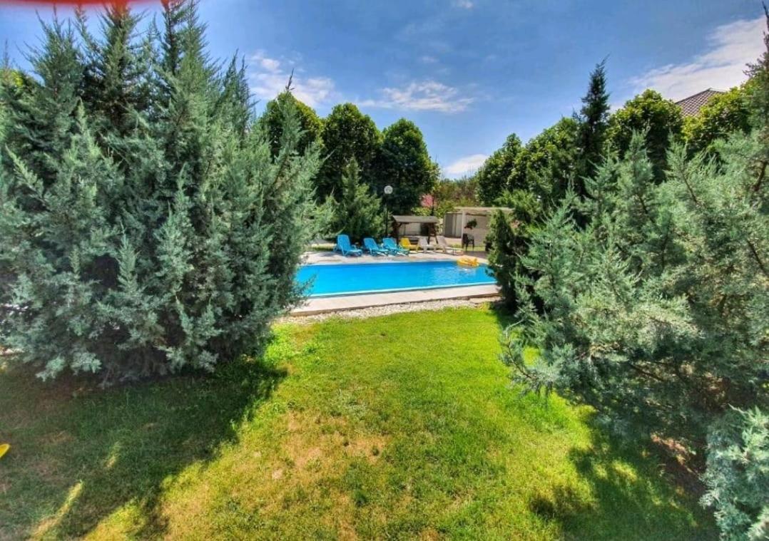 Tranzzit Airport Apartment II Отопени Экстерьер фото