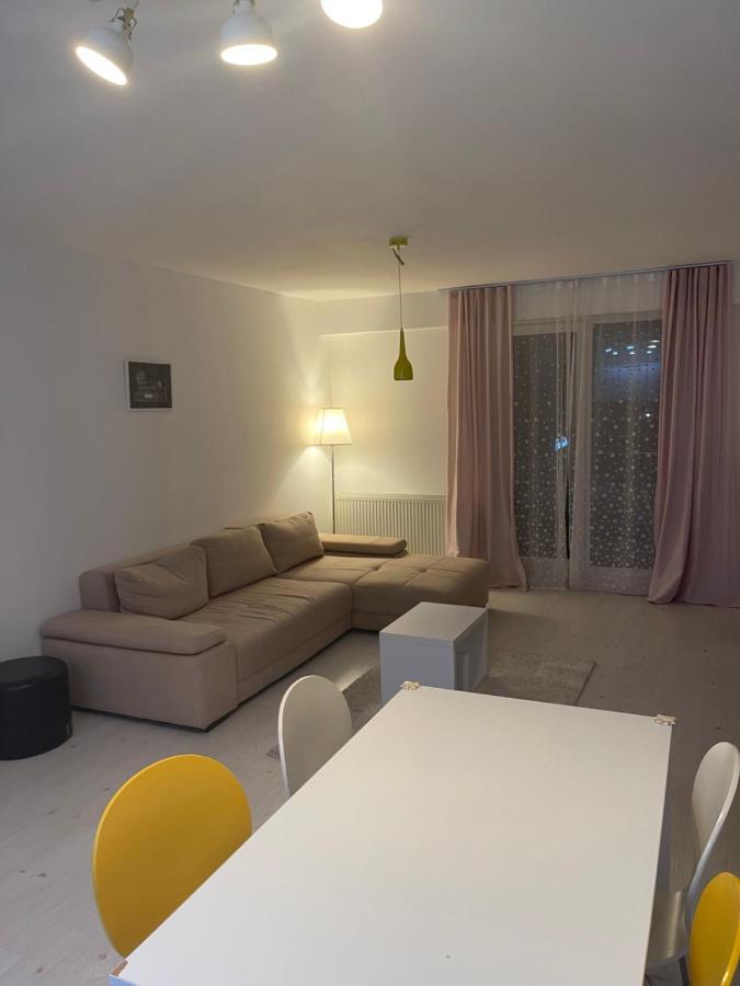 Tranzzit Airport Apartment II Отопени Экстерьер фото